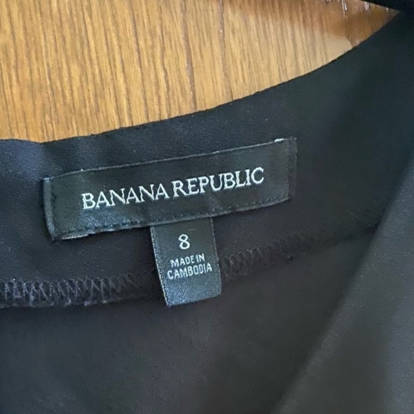 Banana Republic black ruffle sleeve Dress—Size 8 - Picture 4 of 6